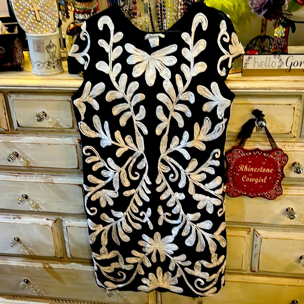 Casual embroidery short sleeve dress